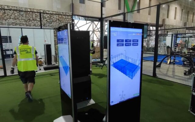 rental totems touchscreens